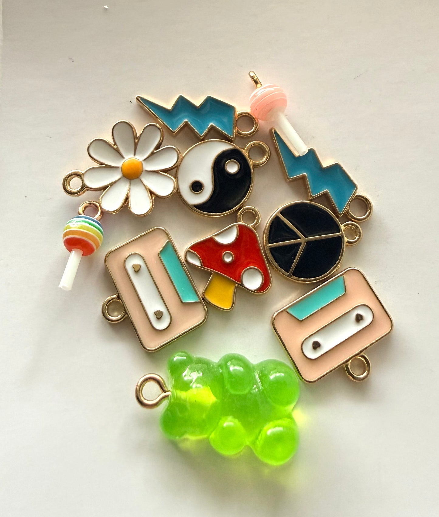 Retro + Sweet Charms 💿🍭